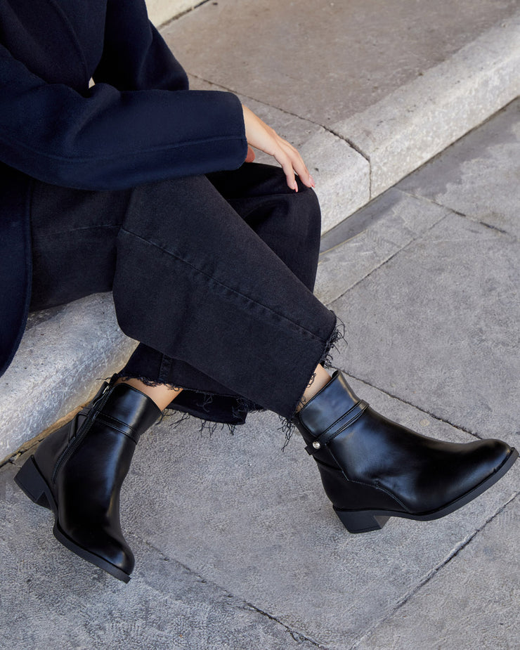NCF 5492 BLACK